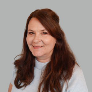 Chrisitine Lewis - Staff Headshot - 1000x1000px